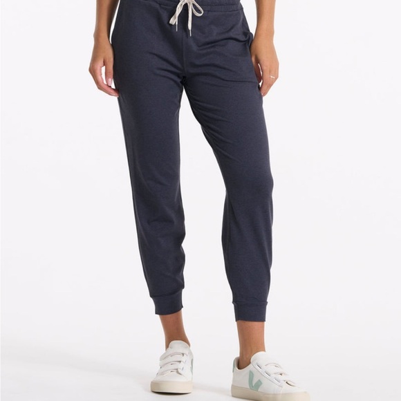 Vuori Women’s Performance Jogger Midnight Heather NWT - Picture 4 of 6